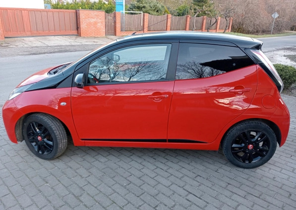 Toyota Aygo cena 33400 przebieg: 82122, rok produkcji 2017 z Pilawa małe 301